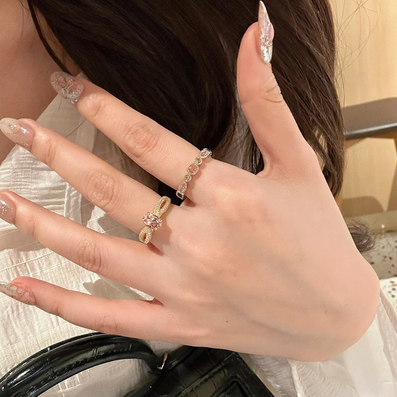 Unique Designer Ring With Coloured Diamonds For Women Luxury Style_voghion.com