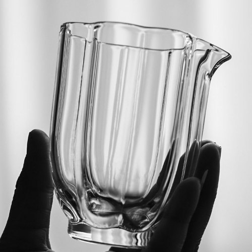 Supply of tea cup kung fu tea set high borosilicate glass fair cup office home thickened transparent fair cup