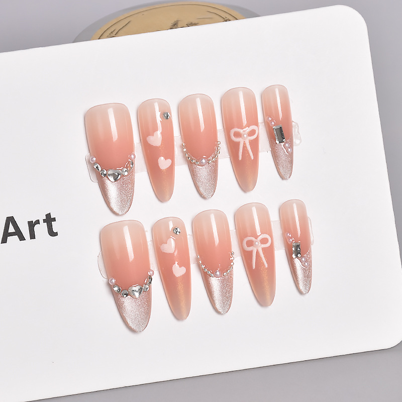 Red de celebridades de Internet, diamante hecho a mano, armadura de almendras, ojos de gato franceses largos, lazo de amor, uñas de uñas, productos terminados