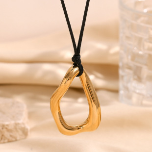 European and American Fashion Elegant Niche Design Pendant Stainless Steel Plated 18K Gold Asymmetrical Stereo Ring Necklace for Women