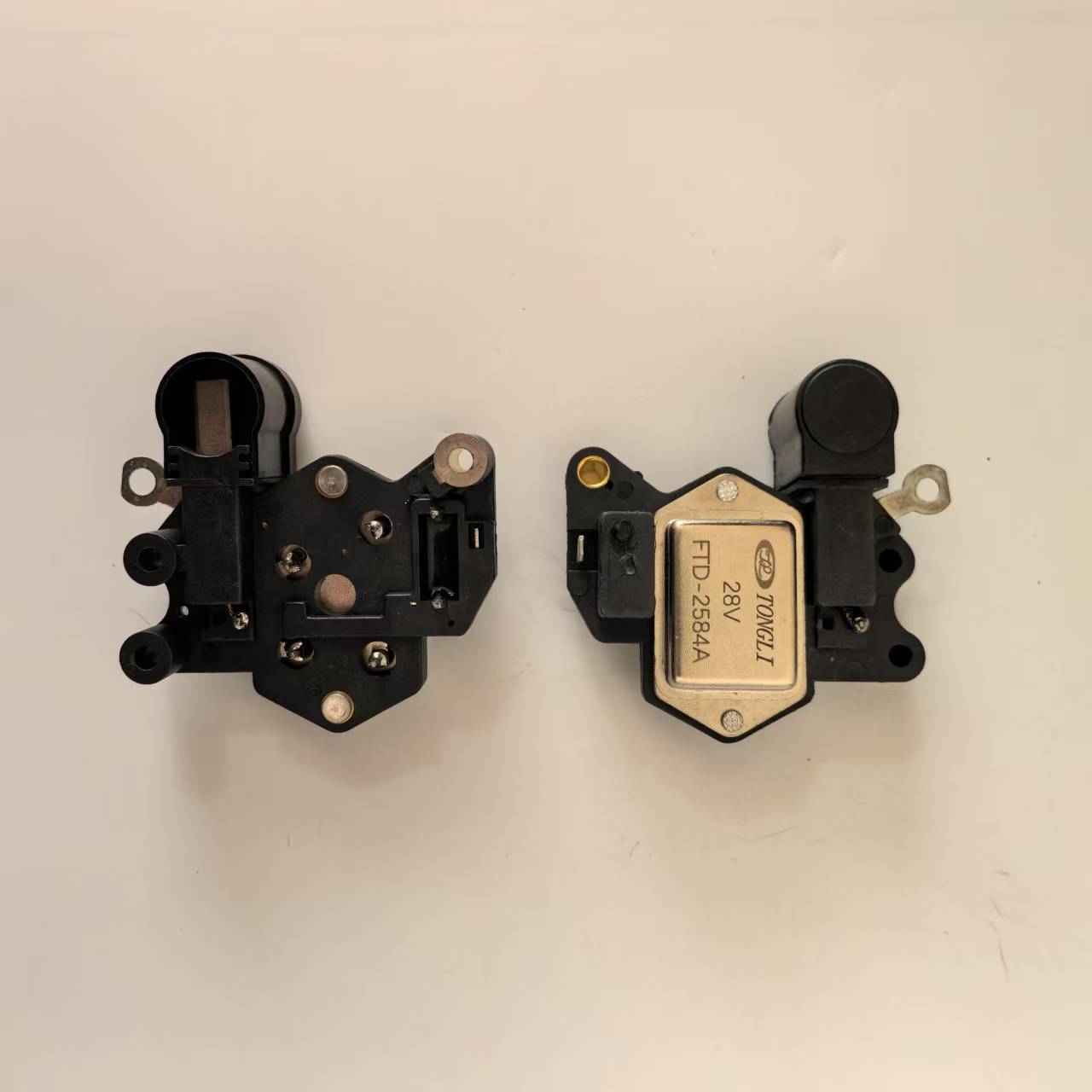 Vc1 Regulator Is Suitable for Aobo Generator Howo A7 Heavy Truck Engine Auto Parts with High Compatibility