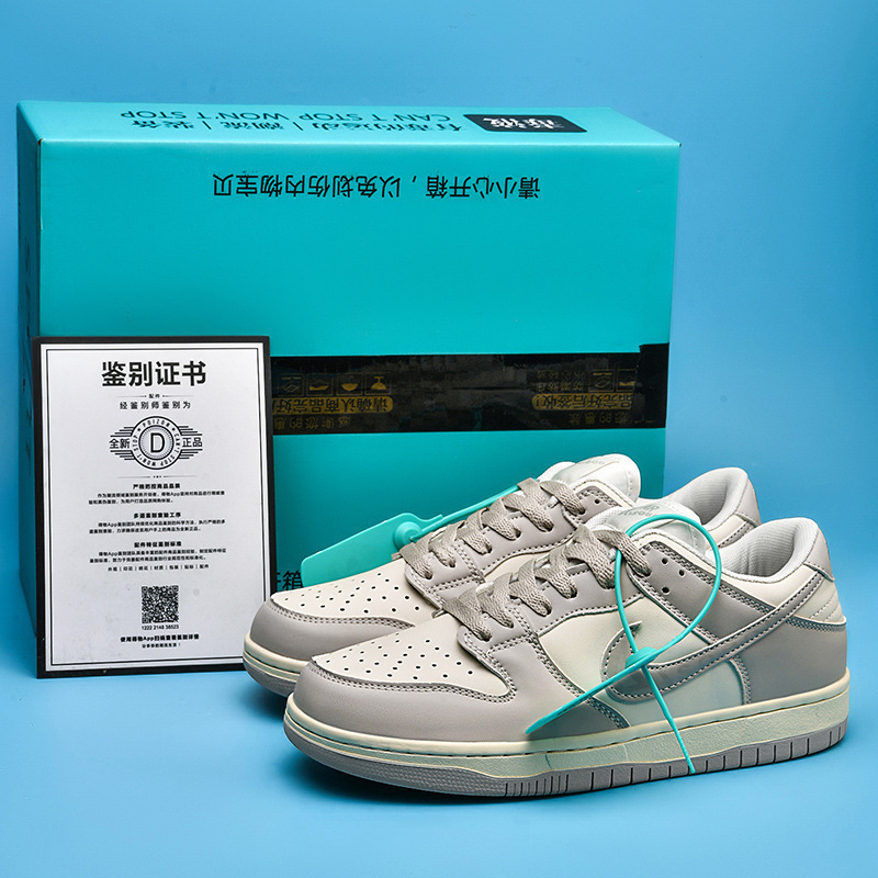 靴の女性の夏の通気性のAJの女性靴の莆田の規格品のaj1の女性靴の空軍の1号の女性の運動の低い板の靴|undefined