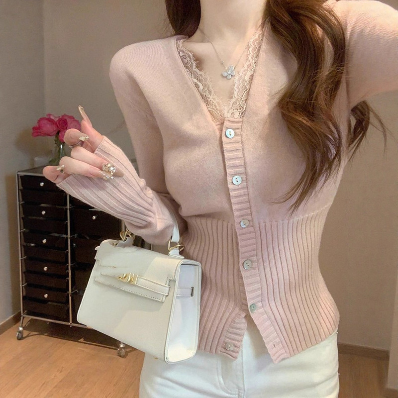Atmospheric V-Neck Lace Knit Base Shirt for Women, Spring and Autumn 2026, Pure and Stylish, Slim Fit, Flattering Inner Top Atmospheric V-Neck Lace Knit Base Shirt for Women, Spring and Autumn 2026, Pure and Stylish, Slim Fit, Flattering Inner Top
