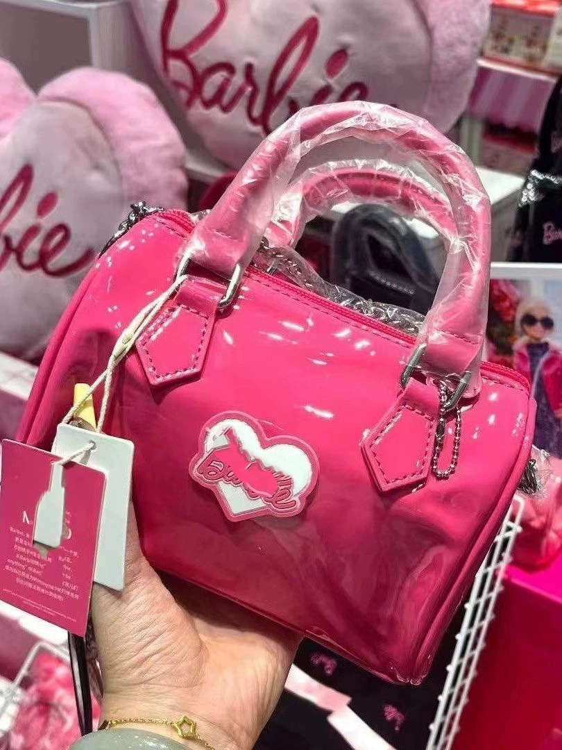 Glossy small design one-shoulder bag, handheld bag strap, 2023 collection