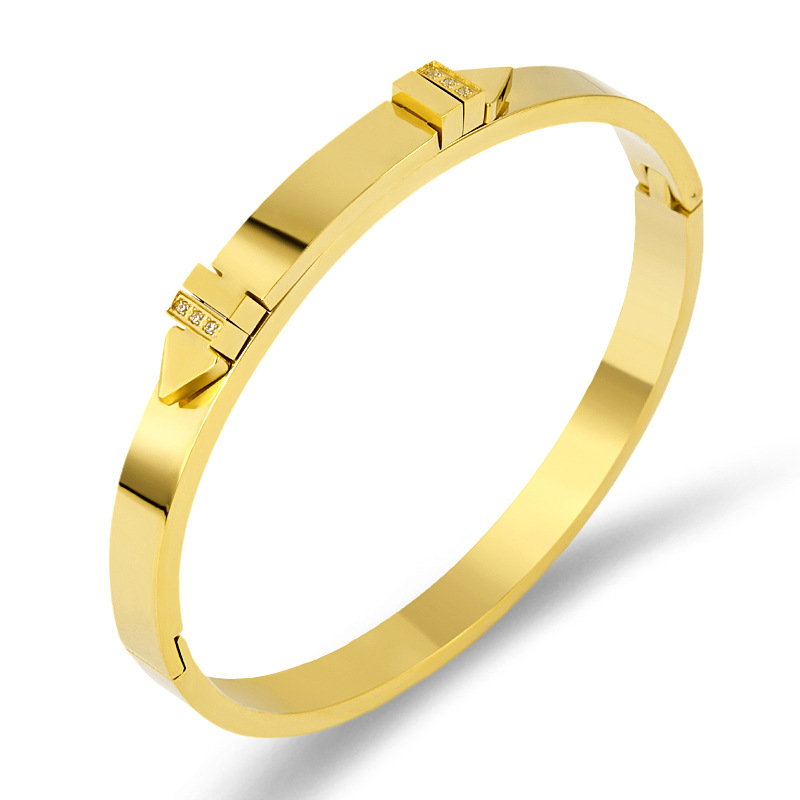 30g Weight PVD Coated Real Gold Plated Geometric Heart Shape Stainless Steel Elegant Waterproof Non Tarnish Bangle