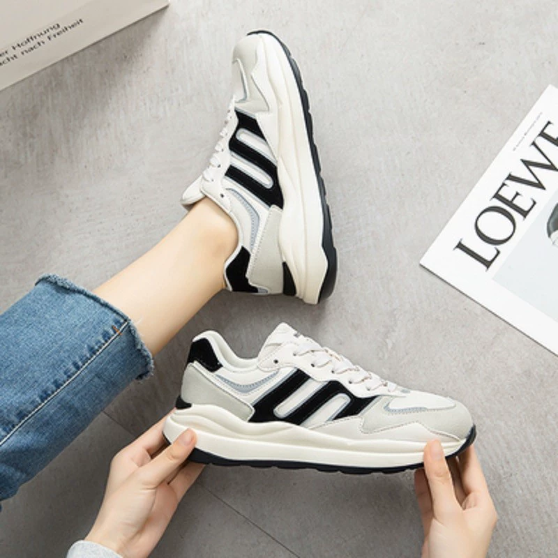 Waff Arams Женская обувь Весна и Осень 2024 Новый дикий ретро нишевые кроссовки с толстой подошвой маленький белый папа