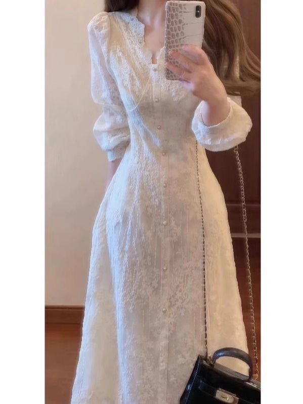 蕾丝连衣裙秋装2025新款女高级感法式v领长袖温柔风气质显瘦裙子|undefined