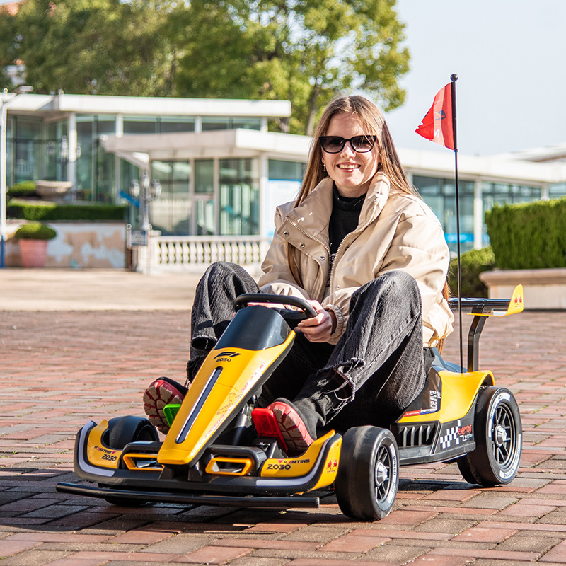 Niños eléctrico Kart drift coche control remoto pista coche eléctrico ATV diez años de edad, niño práctico coche eléctrico