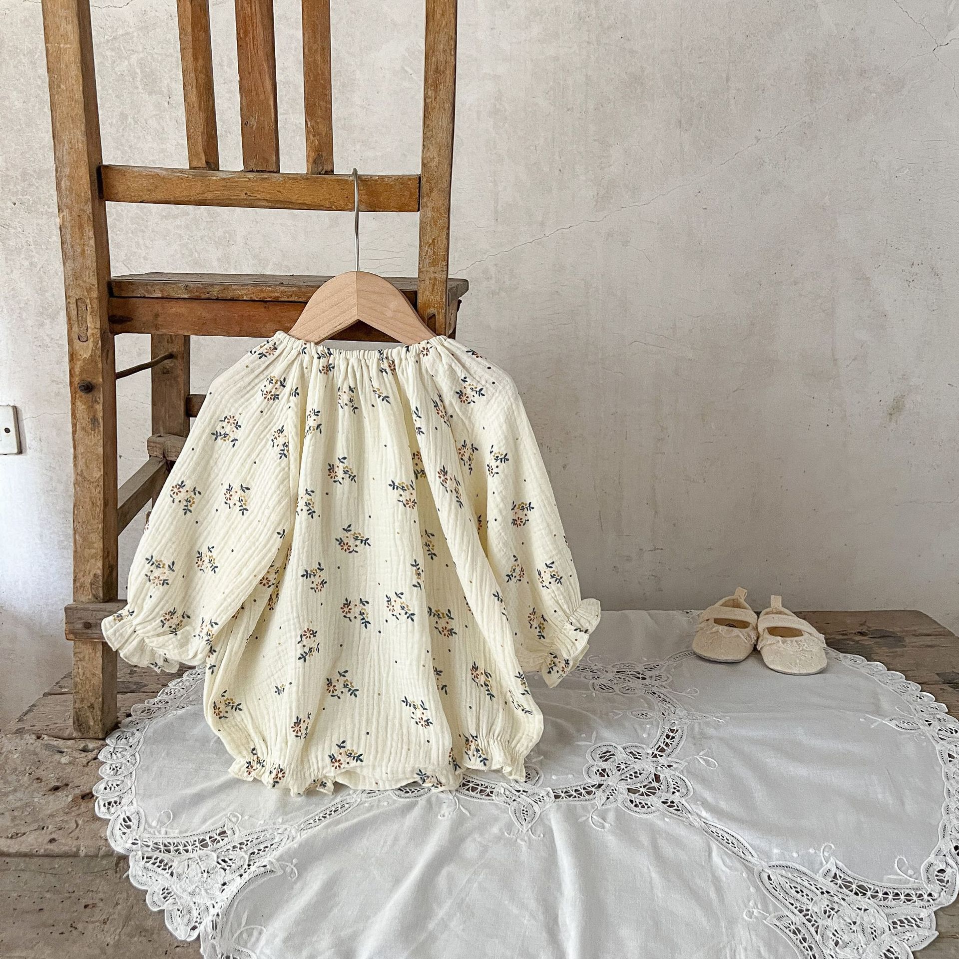 INS estilo coreano de las niñas de algodón de doble capa de gasa impresa mameluco recién nacido otoño versátil suave mameluco de la moda