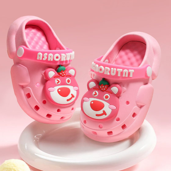 Children's Cave Shoes Summer Outdoor Wear Cartoon Cute Strawberry Bear Baotou Boys and Girls Non-slip Household Soft Slippers