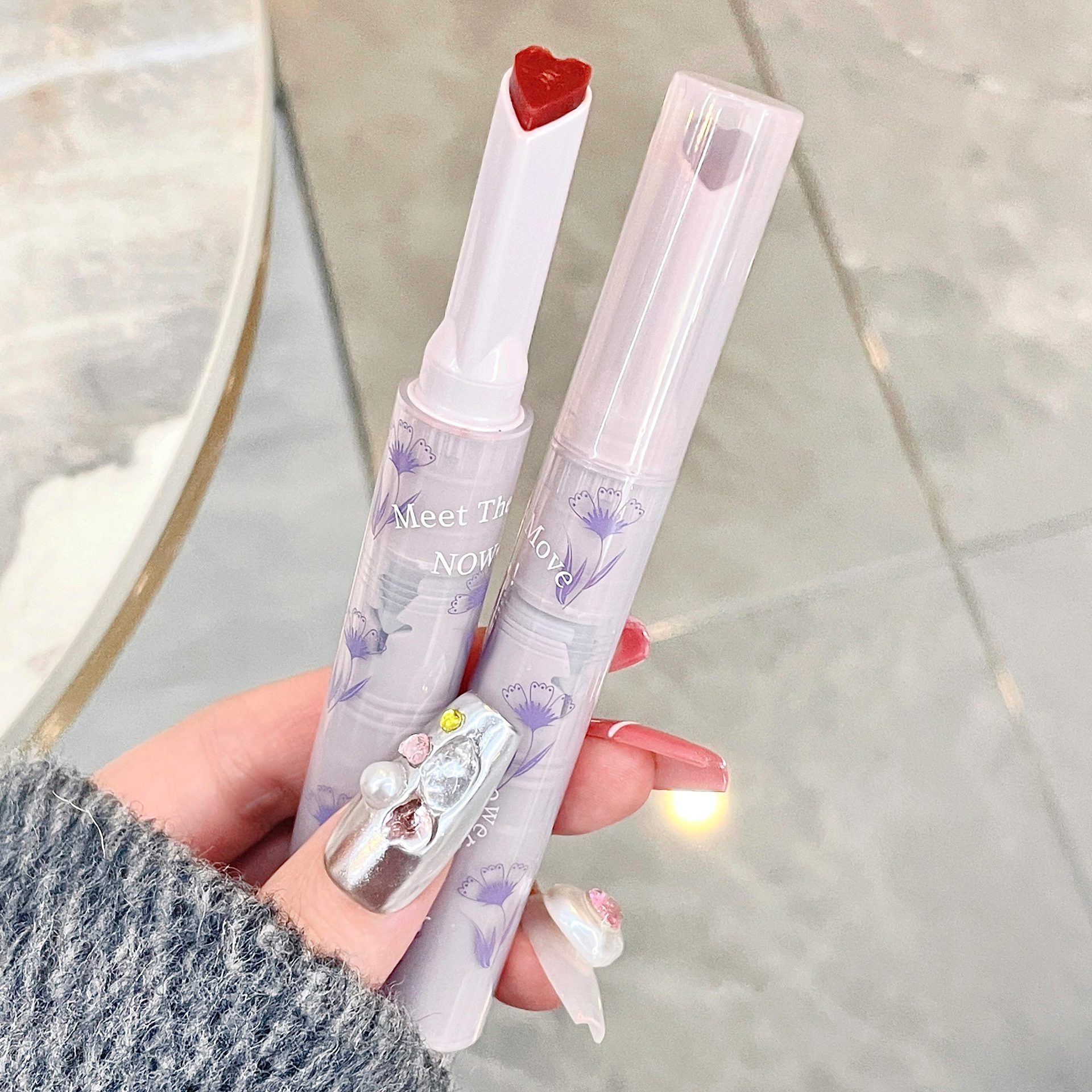 Gege bear Gogo Little Bear Lipstick Cosmetics Water Light Moisturizing Lip Gloss does not fade and does not stick to cups Lip gloss undefined