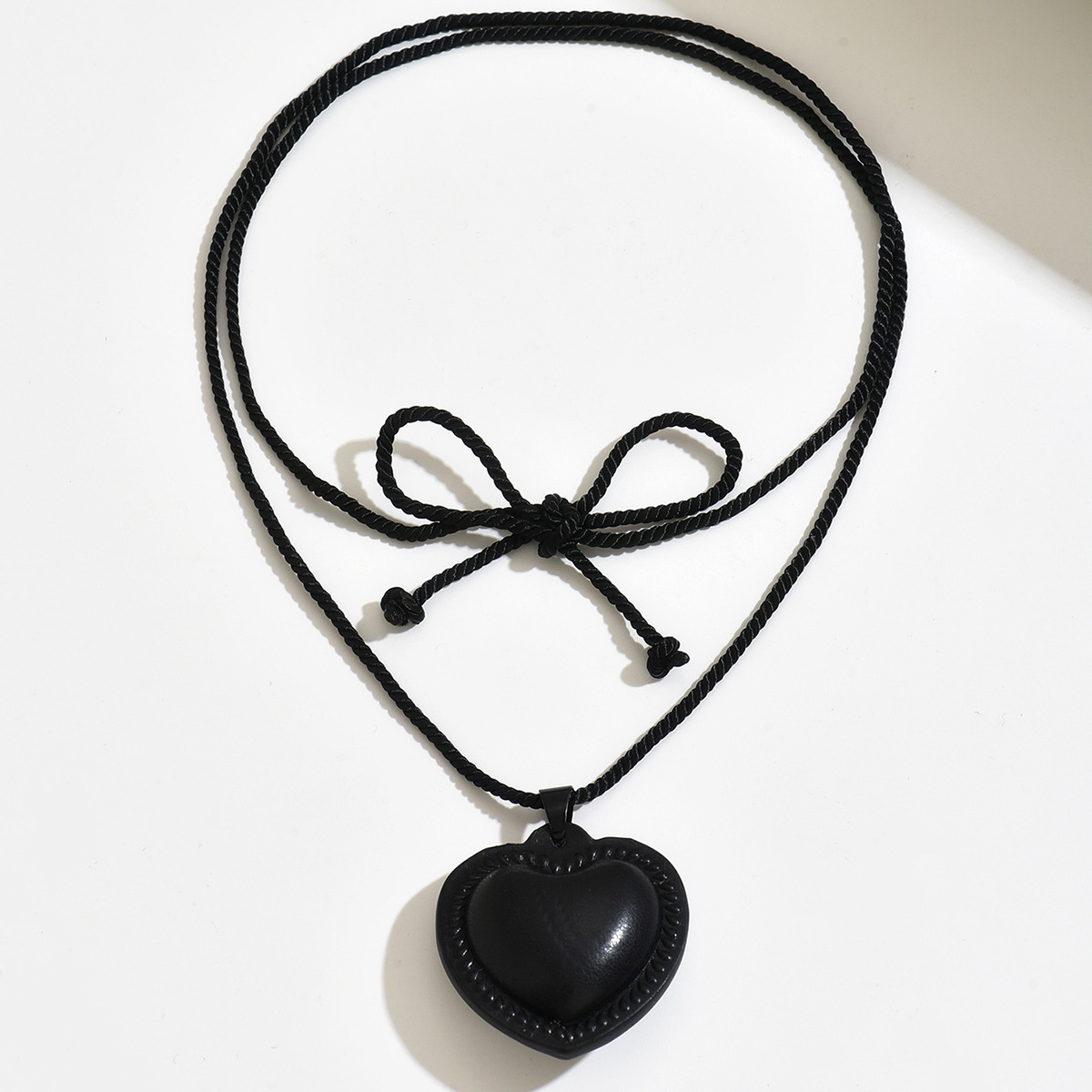 Cuero colgante gafas de sol magnéticas de absorción de auriculares clip largo collar mujer 2024 nuevo viaje al aire libre portátil de almacenamiento colgante