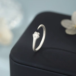 耳钉;项链;戒指