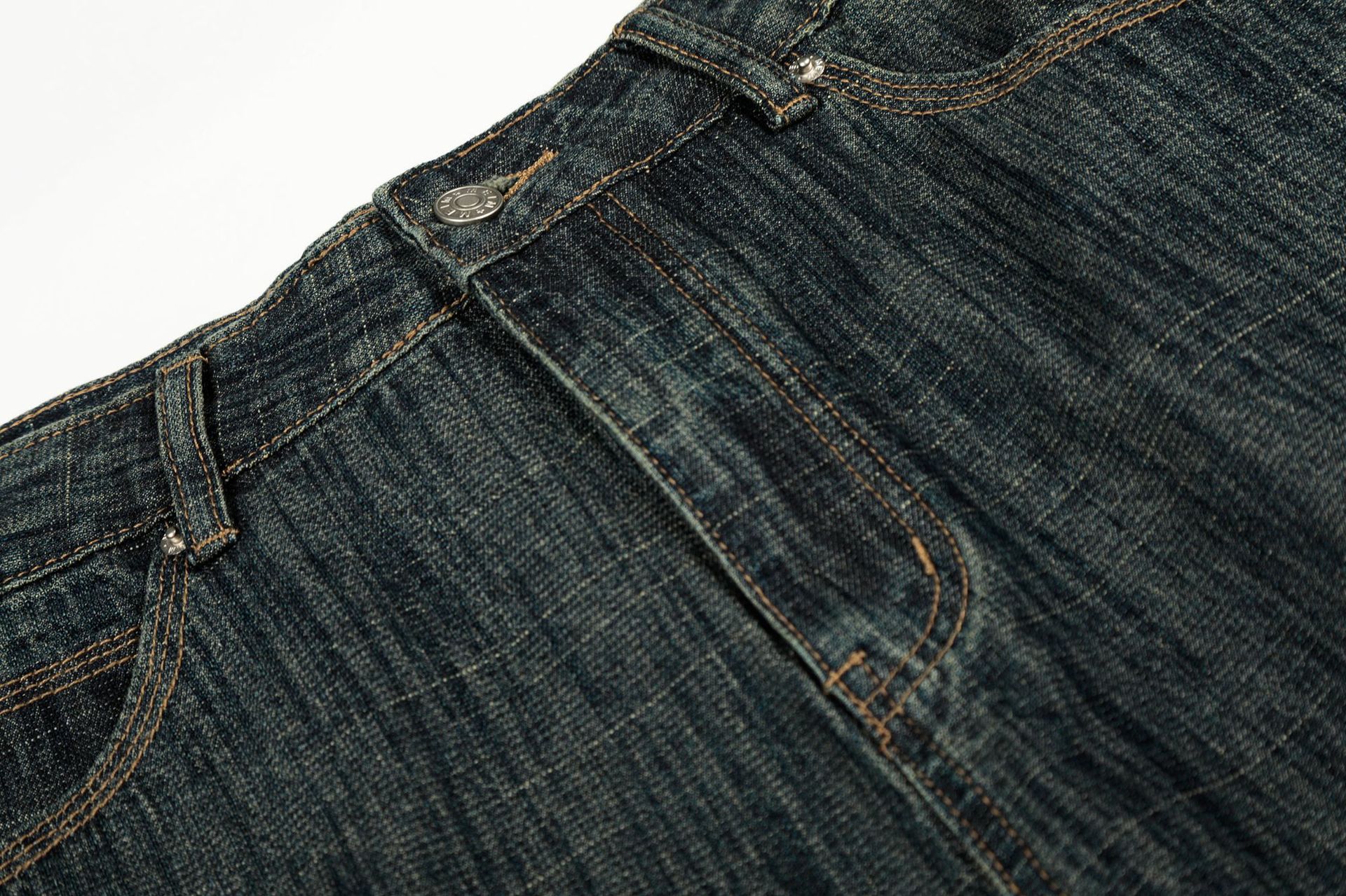 Jean homme vintage rayé délavé, coupe ample, fermeture boutonnée, style streetwear décontracté_voghion.com