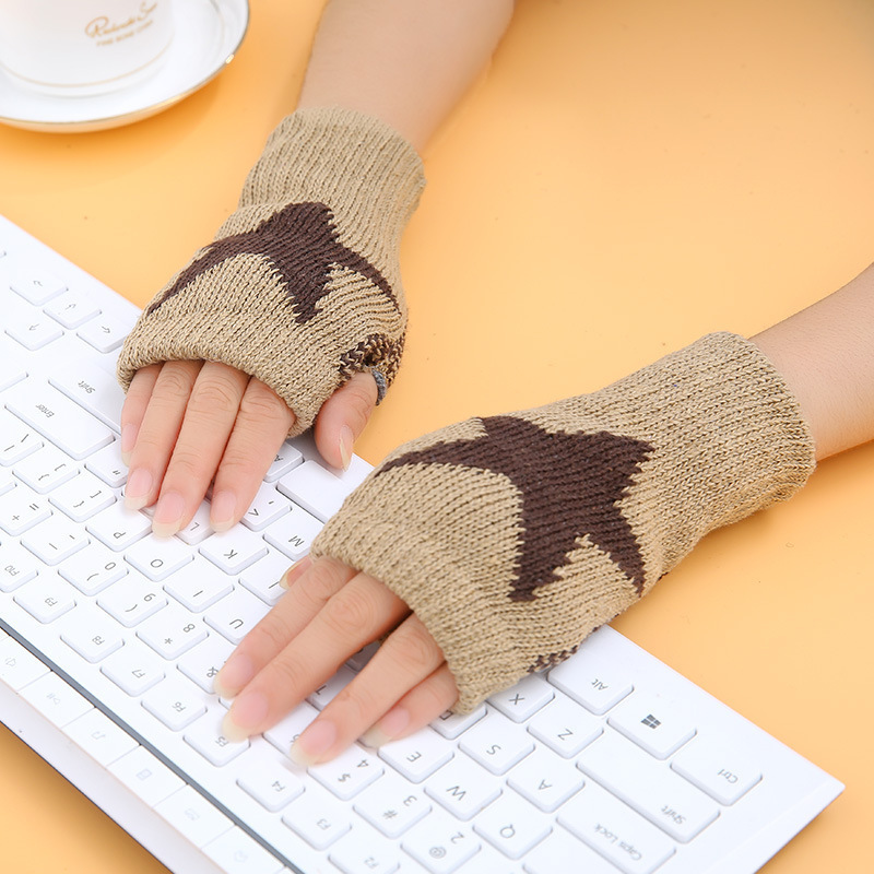 Keep warm knitted demi-season gloves