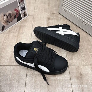 ����С���׺��OӋ�����Ь��Ůͬ��ins2025�ļ��ٴ��\�����e��Ь