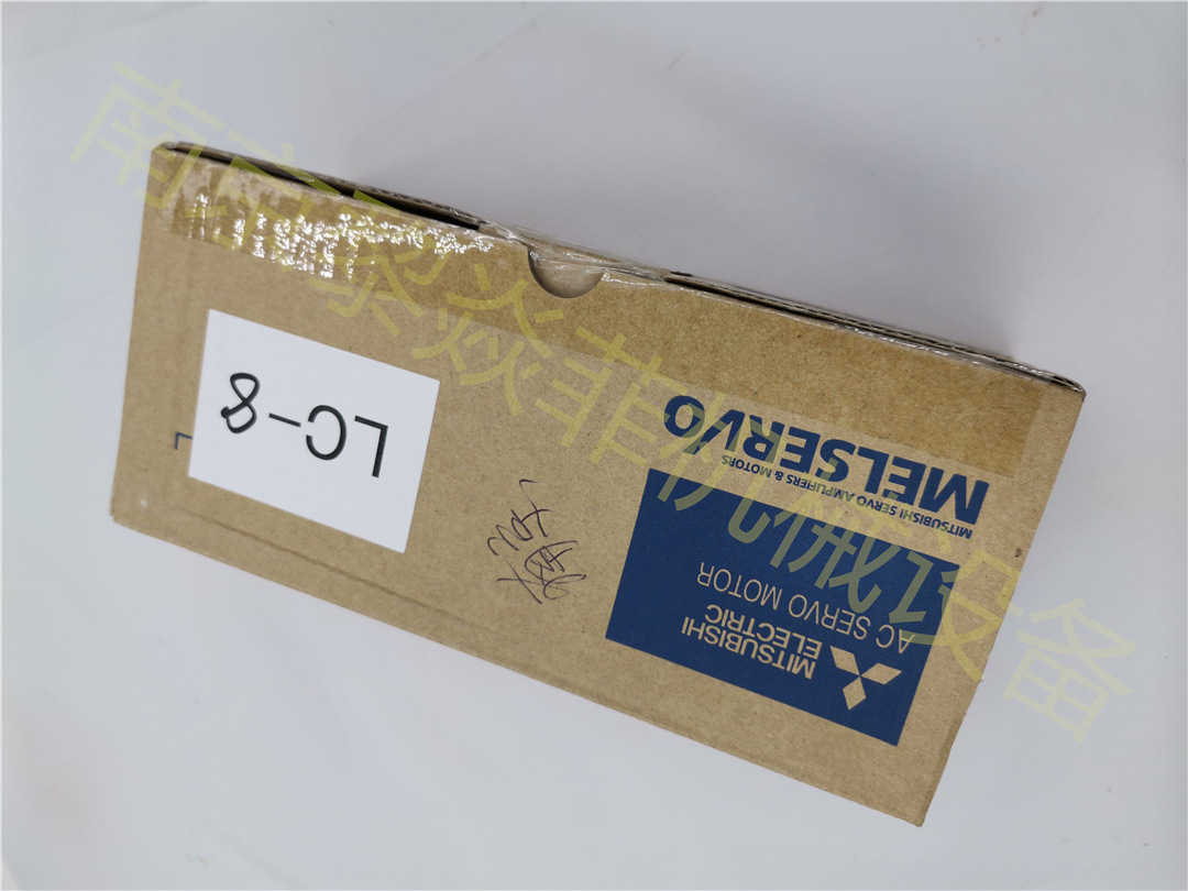 MITSUBISHI三菱 FR-HEL-5.5K 变频器 FR-UDA01