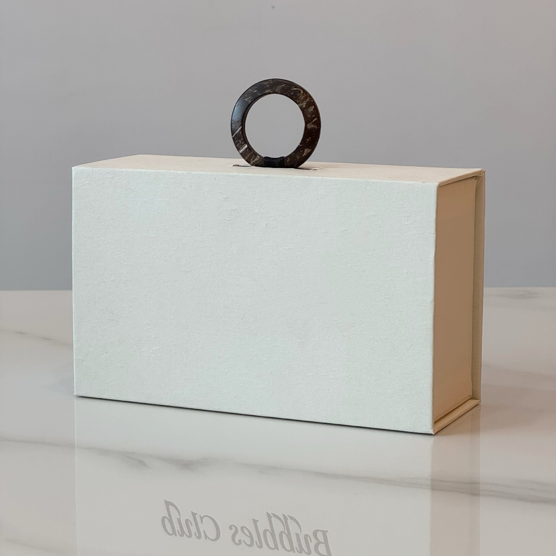 미색 대형; 18*11*6.5cm