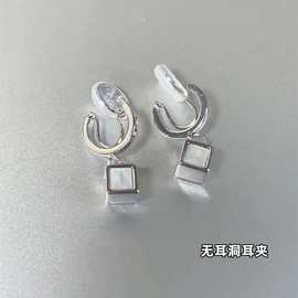 亚克力白色方块蚊香盘耳夹小巧高级感几何设计简约耳饰女
