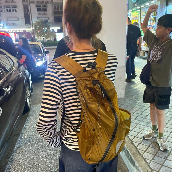 황금색