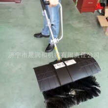 小型手持式刷草机 二冲程小型汽油机带简易家庭用人造草坪梳理机