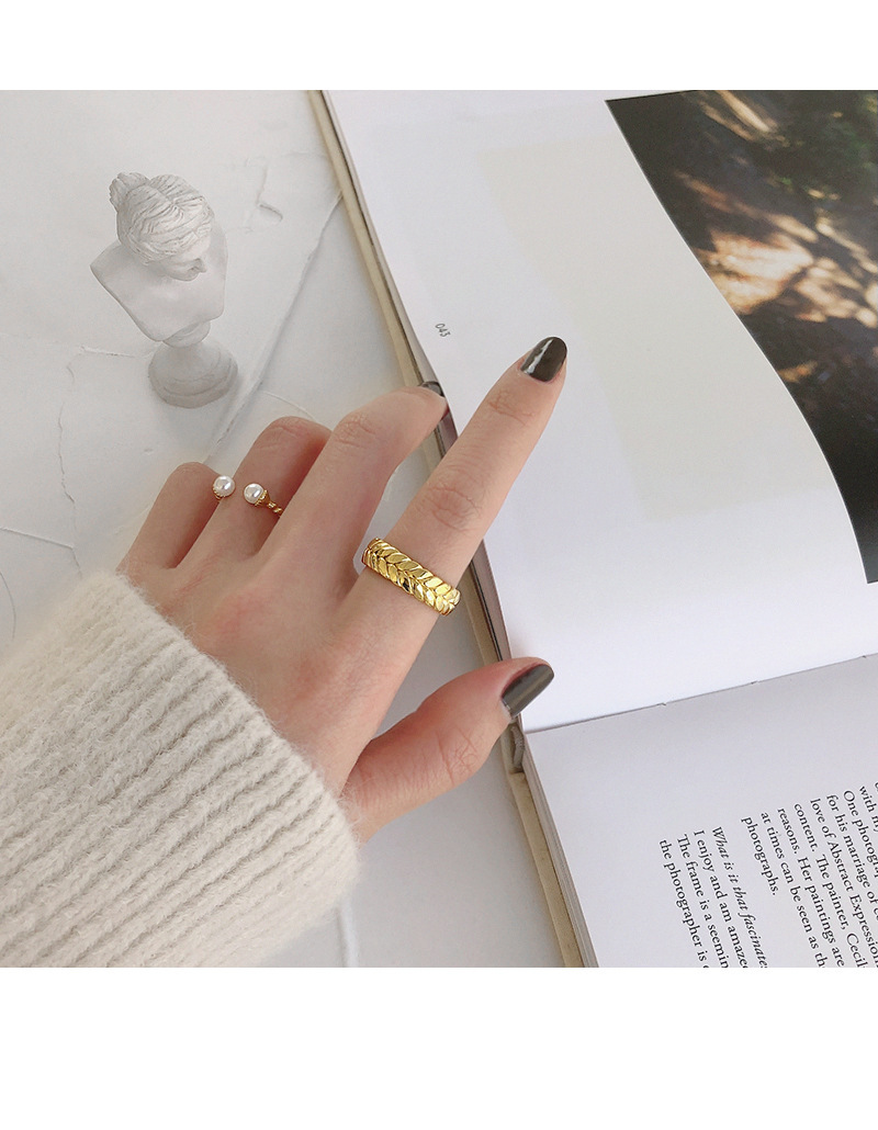 2021 New Exquisite Woven Chain Ring Women's Fashion Simple Style Niche Design Open Index Finger Ring Trendy display picture 11