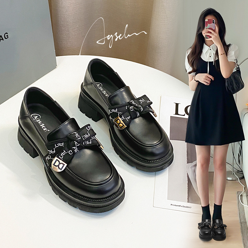 Mocasines de tacón grueso retro Augushiden para mujer, otoño 2025, nuevo estilo ins, plataforma, suela gruesa, zapatos de moda.