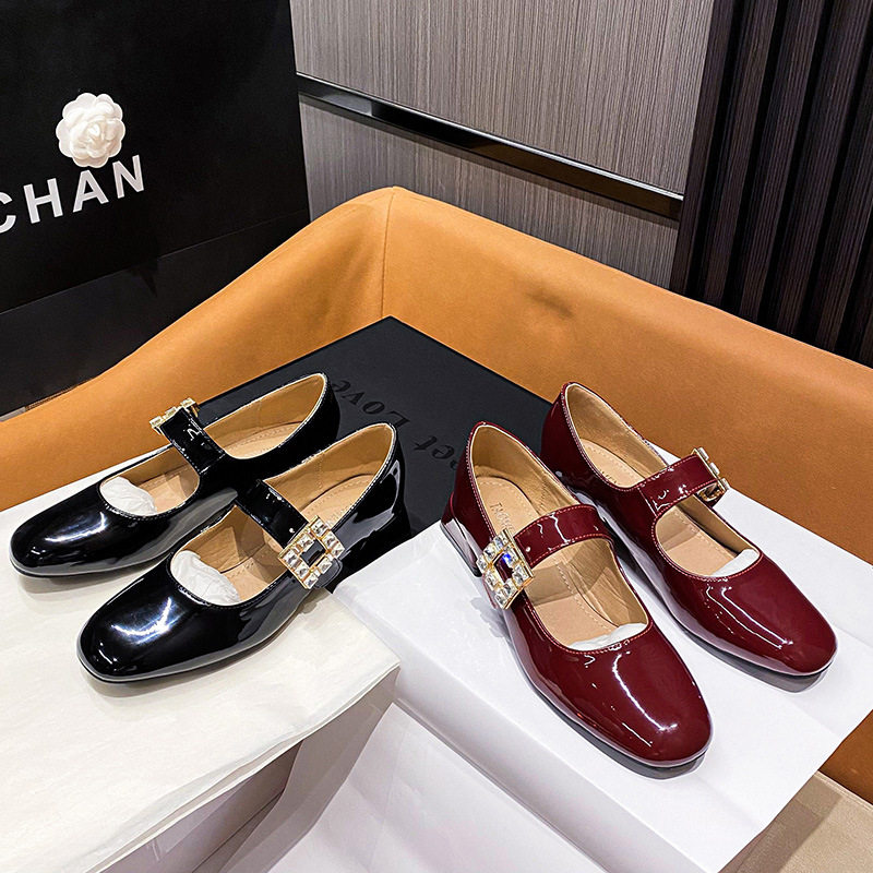 Giày Mary Jane nữ quai ngang đính đá gót thô 3–5 cm mũi vuông — Màu đen, Màu đỏ
