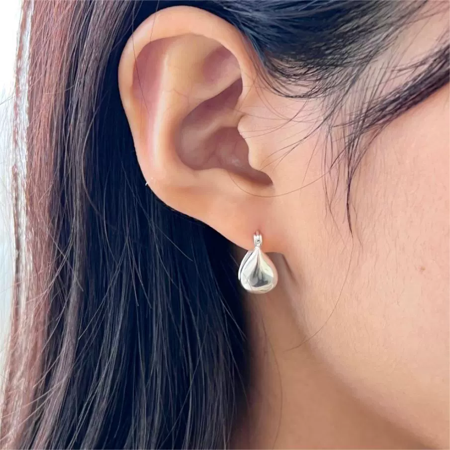 范智乔 Silver washing, fashionable brand red earrings, Korean style, silver 925 sample, simple and elegant design