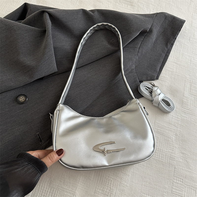 Nicho plateado bolso debajo de la axila para mujeres 2024 nueva moda bolso de mano pequeño cuadrado versátil bolso de mochila