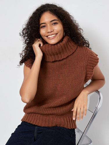Women's Western Style Fashion High-Neck Knit V-Neck Top for Autumn and Winter Sleeveless Sweater as Innerwear