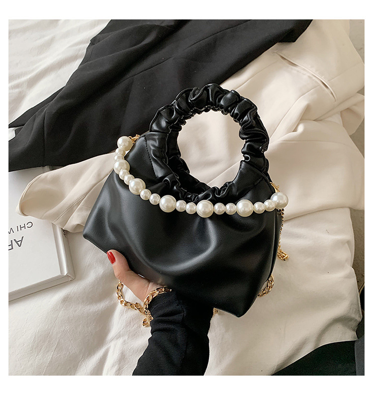 Wholesale Pleated Pearl Chain Solid Color Handbag Nihaojewelry display picture 28