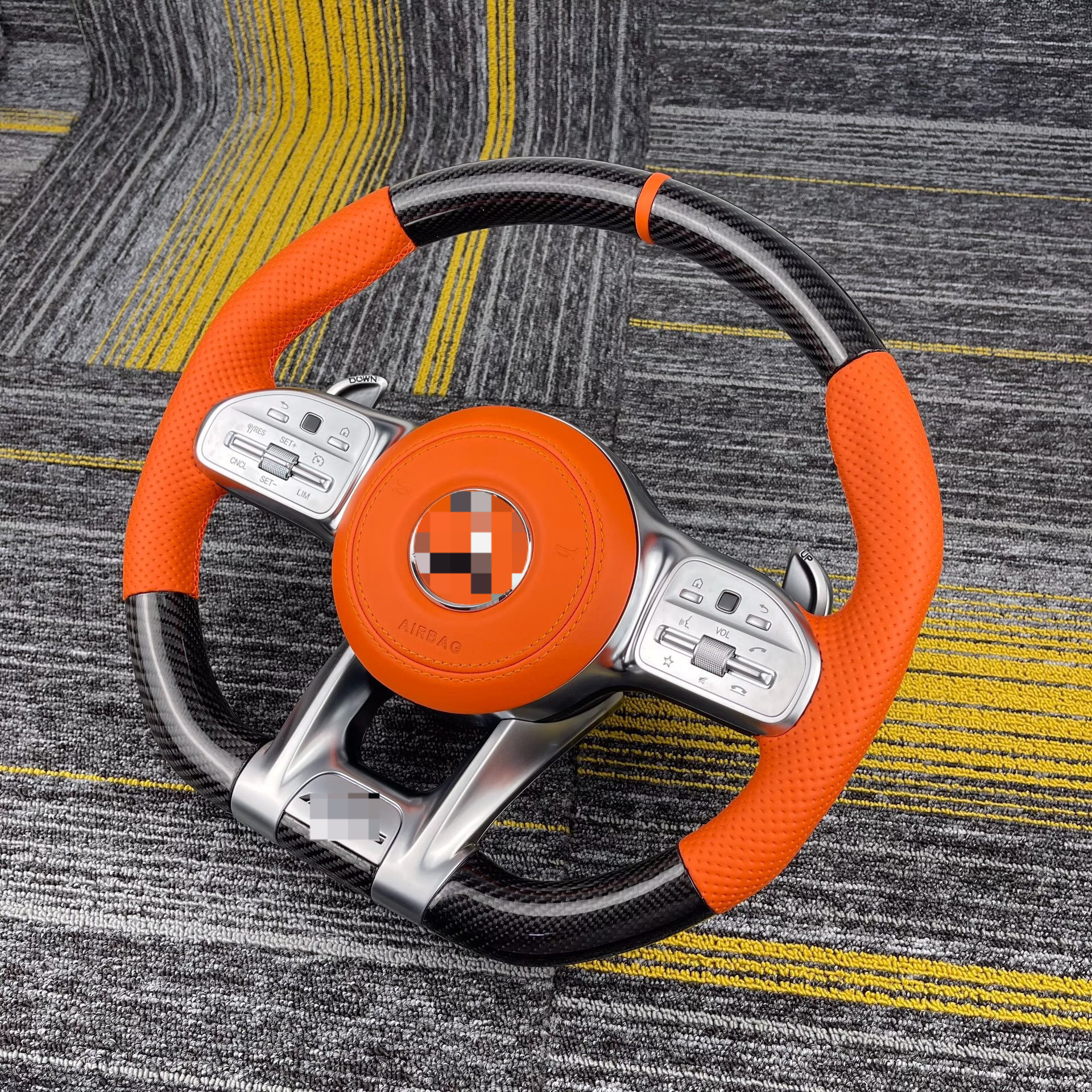 Suitable for Mercedes-Benz 809AMG steering wheel ABCEGRSV series, upgrade and modification of the old model to the new carbon fiber orange leather version