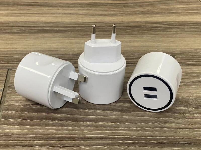 Cross-border British charger foot 5v1A European mobile phone charger head multi-port dual USB smart charging head Cross-border British charger foot 5v1A European mobile phone charger head multi-port dual USB smart charging head