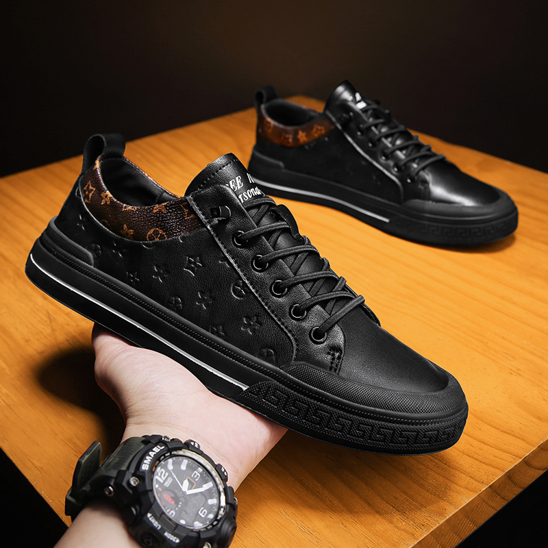 歐洲站男鞋新款真皮潮流四季休閒鞋軟底百搭小黑皮鞋春季時尚板鞋