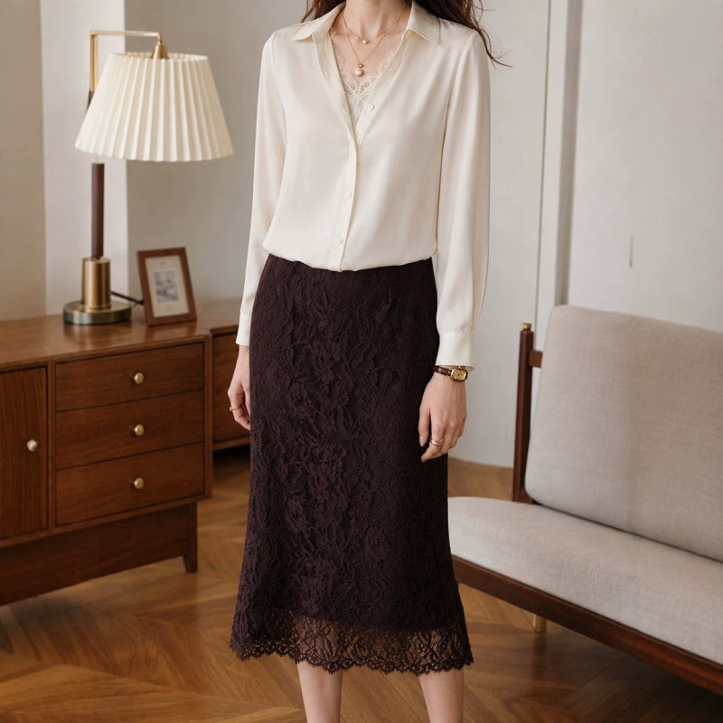 Simple and elegant~19MM heavy silk exquisite eyelash lace faux two-piece shirt