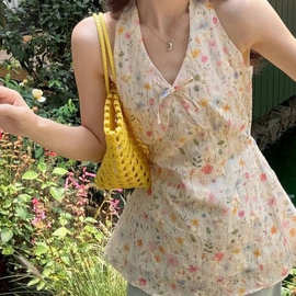 2026夏季新款甜美设计感领挂脖无袖背心吊带女碎花刺绣衬衫小上衣