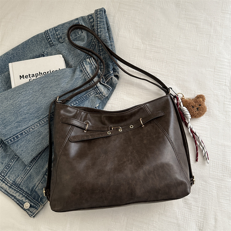 Mochila retro de alta calidad para mujeres otoño y invierno 2024 nueva moda moda bolsa de moda bolsa de mano bolsa de clase de gran capacidad