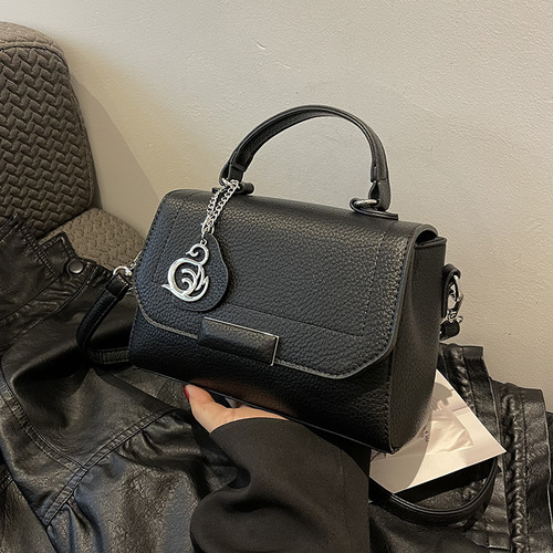 Foreign goods women's bag  new fashion trend women's bag high-end sense large capacity shoulder bag crossbody bag handbag