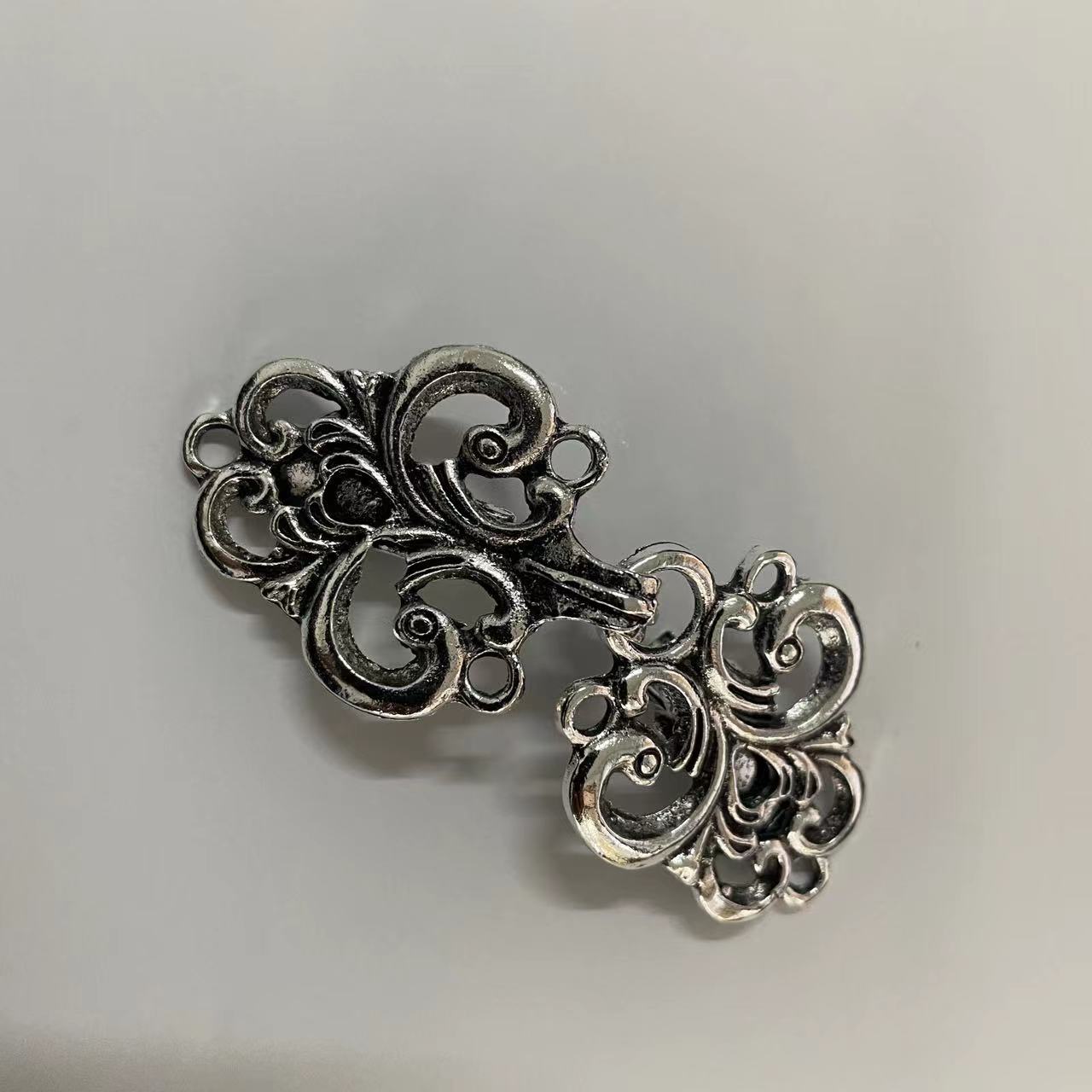 클립 버클 스웨터 클립 고대 실버 클라우드 스트라이프