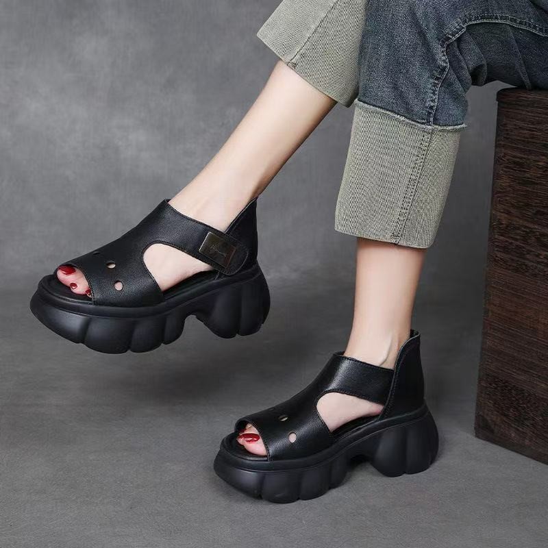 2026 verano sandalias romanas para mujeres nuevas retro velcro muffins de suela gruesa para aumentar la altura de las sandalias de cuero suave