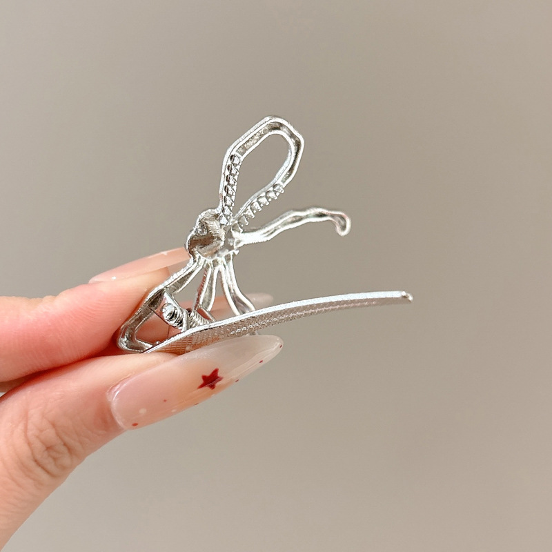 Arco de diamante de alta sensación de amor clips para el cabello dulce cool girl plateado clip de boca de pato lateral clip de cabello frisa clips adornamiento para el cabello