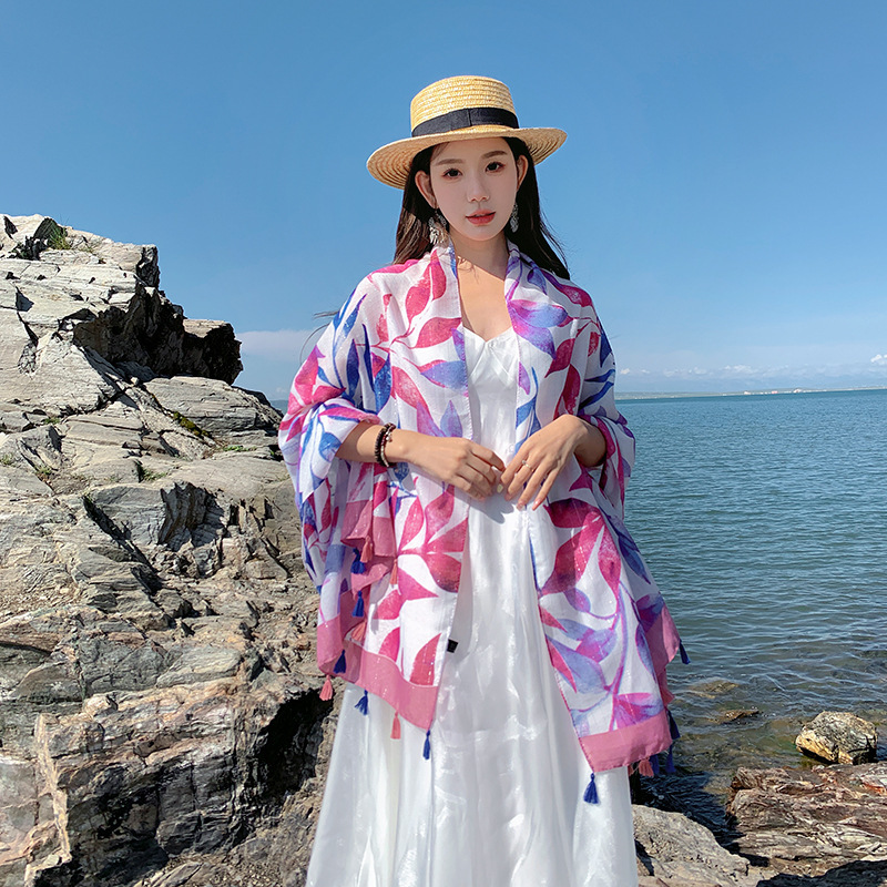 Verano nuevo estilo étnico bufanda de seda con incrustaciones de seda de plata de algodón y lino siente bufanda de las mujeres coloridas hojas de viaje protector solar chal