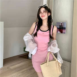 性感粉色撞色冰丝背心连衣裙女夏季2026款辣妹修身显瘦包臀超短裙