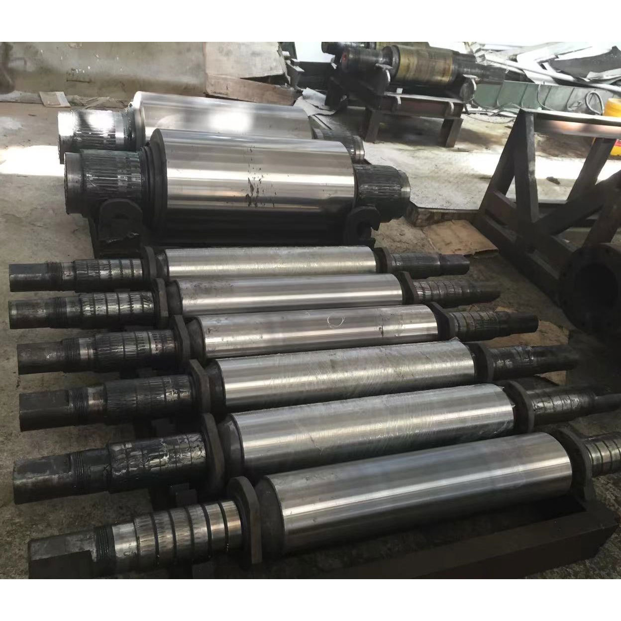 轧辊碳化钨喷涂 轧辊修复 表面磨损修复 表面划伤修复 气孔修复