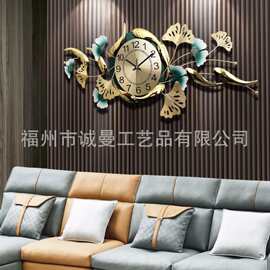 新轻奢铁艺鱼时尚创意挂钟客厅墙面静音钟表家用挂墙时钟新款
