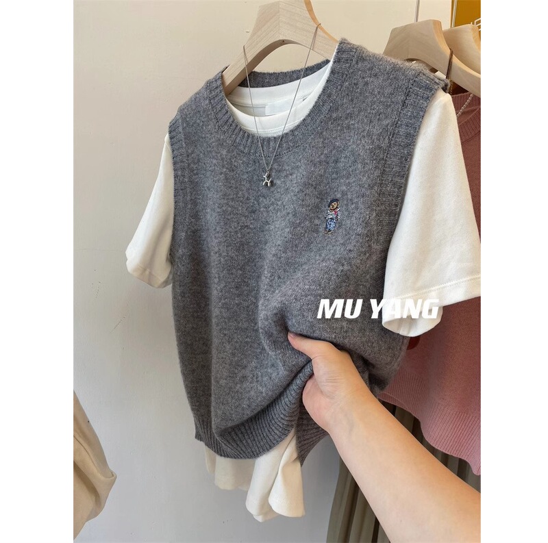 Leisure weekend! Embroidered bear round neck wool vest women's soft and comfortable stacked knitted vest