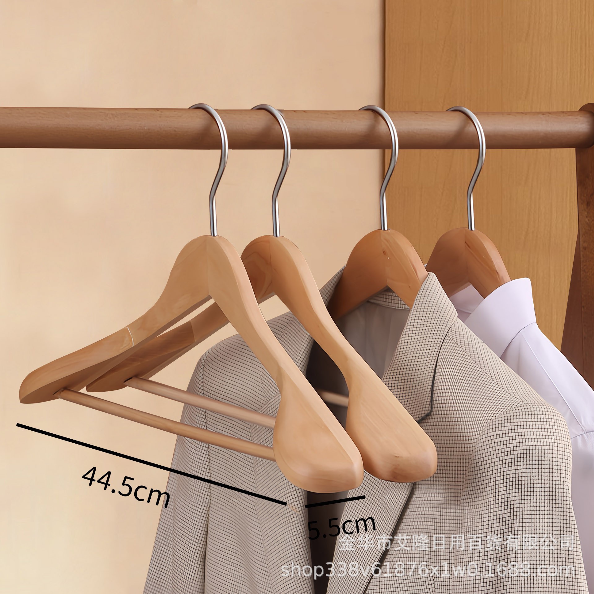 Madera sólida hombro ancho sin huellas percha de ropa tienda de ropa de madera colgar trajes trajes domésticos ropa de madera para adultos soporte al por mayor