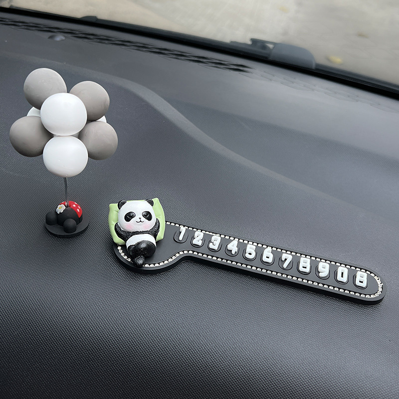 [잠자는 판다 + 정지 신호 + 회색과 흰색 풍선]