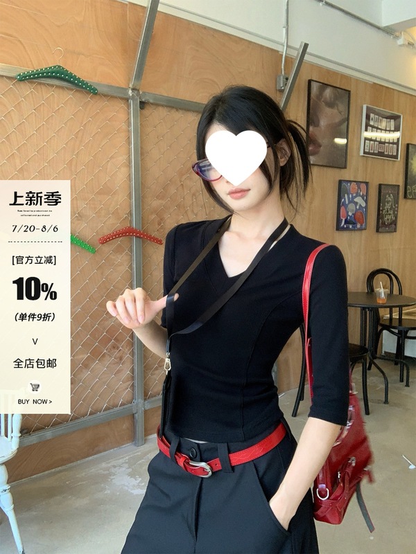 宋正恩黑色V领五分中袖短袖t恤女夏季新款修身设计感短款小上衣潮|undefined